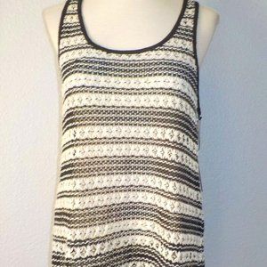 VINCE CAMUTO MS SIZE LARGE BLACK AND IVORY LOOSE KNIT SLEEVELESS SWEATER TANK